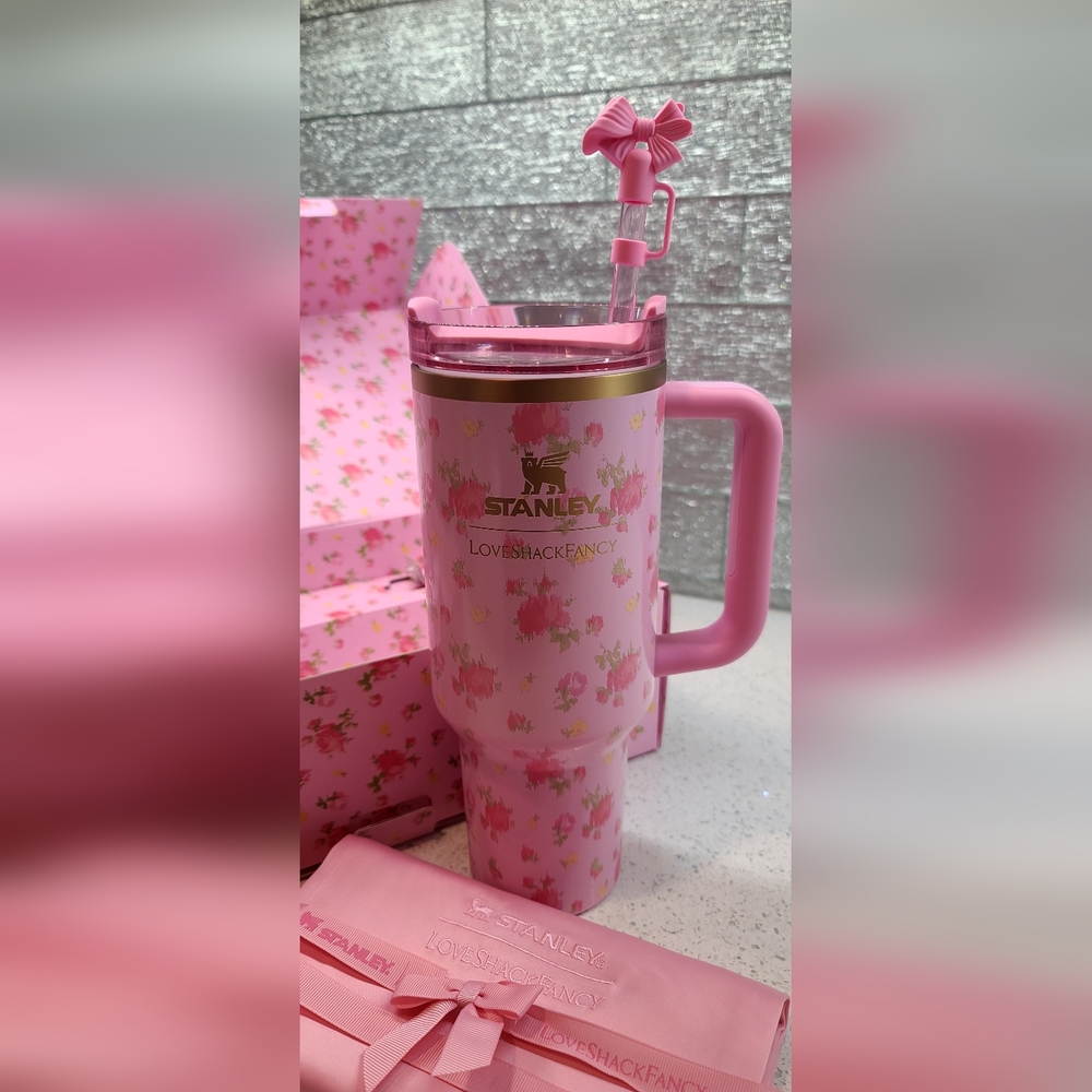 Stanley x LoveShackFancy Pink Floral Tumbler - Picture 2 of 4